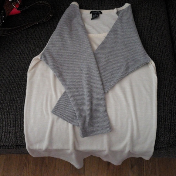 Tee - Picture 1 of 1